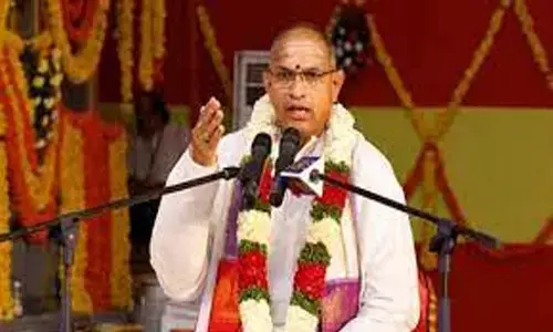 చాగంటికి పురస్కారం.. వివాదం