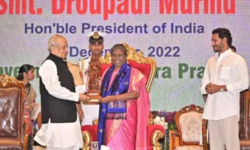 ముర్ము అందరికీ ఆదర్శం