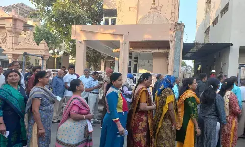 గుజరాత్ లో ముగిసిన పోలింగ్.. నిరాసక్తత ఎందుకు?