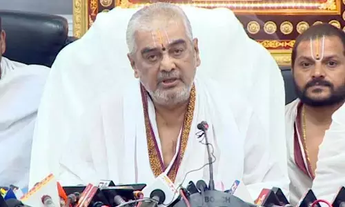 తిరుమలలో అవినీతిపై రమణదీక్షితుల ట్వీట్