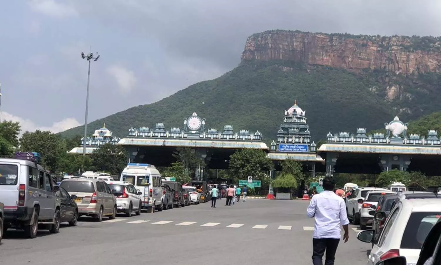 rush, divotees, tirumala rush, divotees, tirumala
