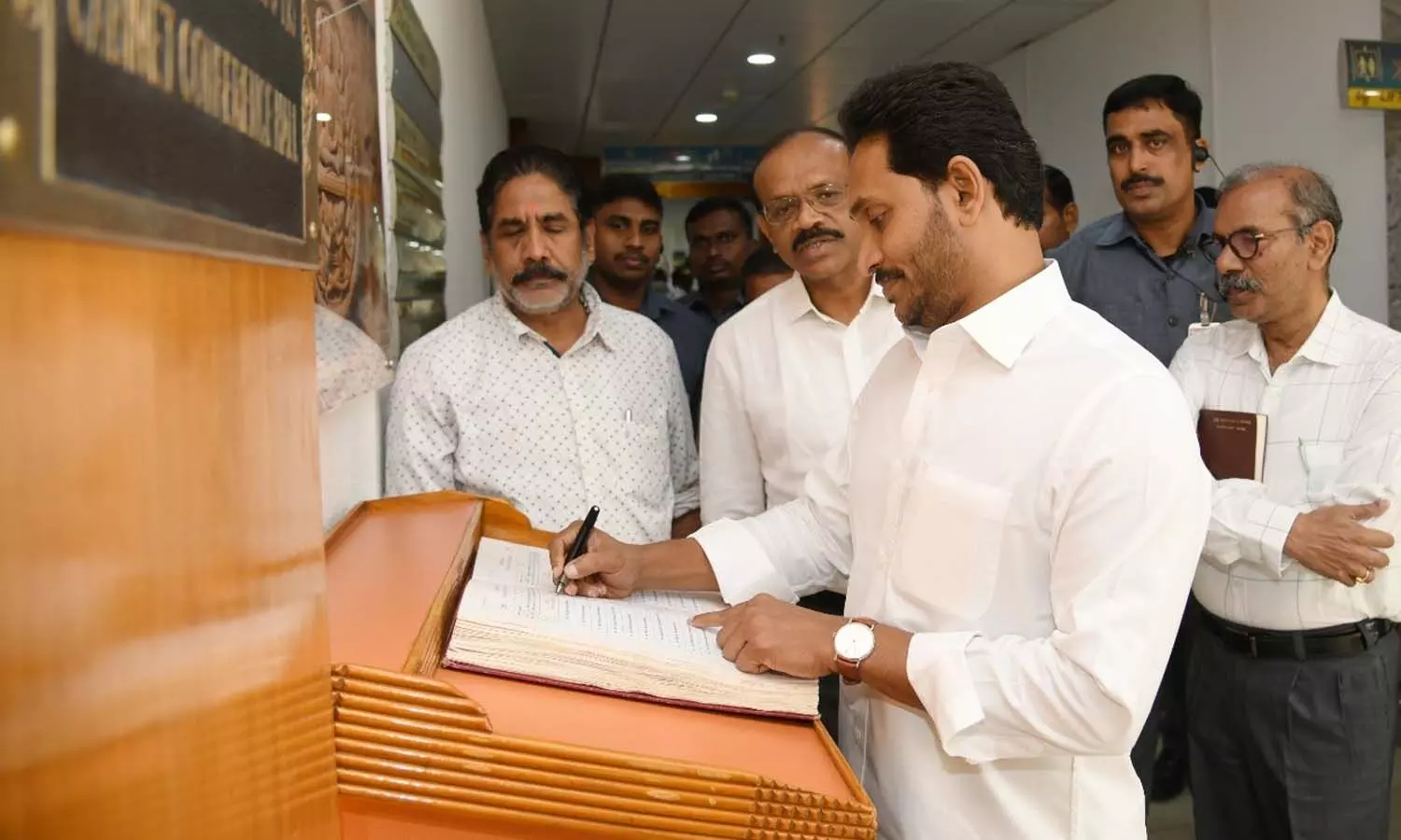 పింఛన్లు పెంపునకు ఏపీ కేబినెట్ ఆమోదం