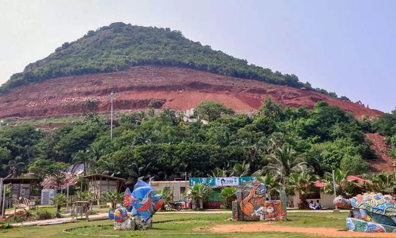 రుషికొండ తవ్వకాలపై హైకోర్టులో?