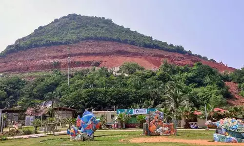 రుషికొండ తవ్వకాలపై హైకోర్టులో?