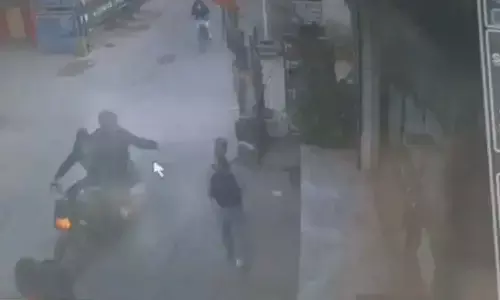 acid attack, girl, delhi