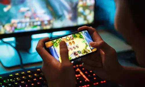 ఆన్ లైన్ గేమ్లో. కోటి స్వాహా