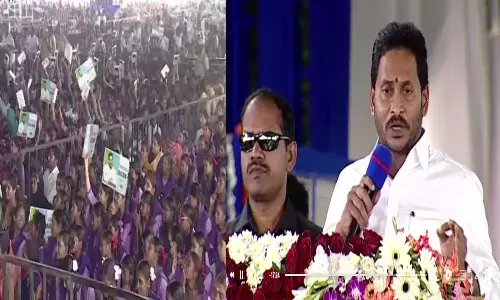 సీఎం పుట్టినరోజు.... స్పీచ్ లో వారి ఊసే ఎత్తని జగన్