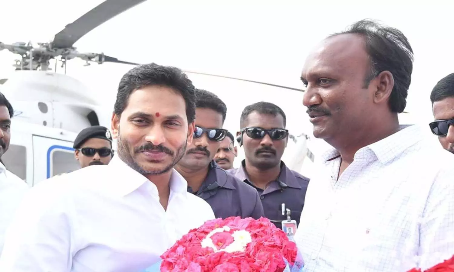 YSRCP : వైసీపీకి ఆమంచి రాజీనామా