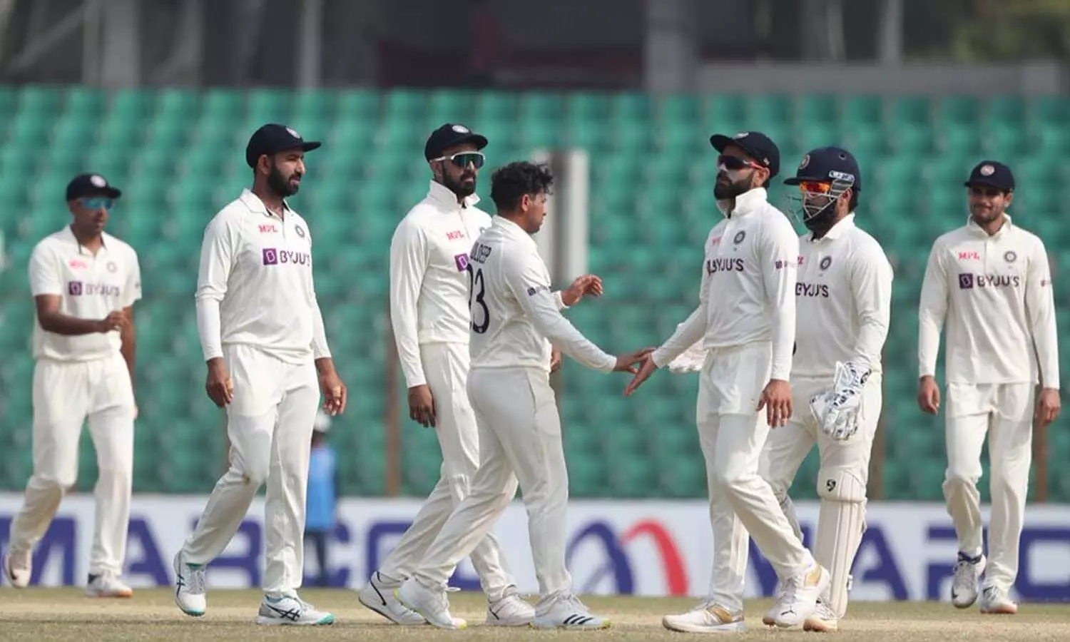 తొలి ఇన్నింగ్స్ లో ఇండియాదే ఆధిక్యం