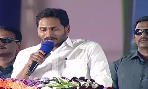 నేడు రాజమండ్రికి జగన్