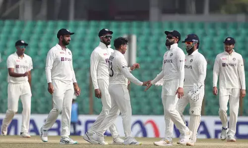 తొలి ఇన్నింగ్స్ లో ఇండియాదే ఆధిక్యం