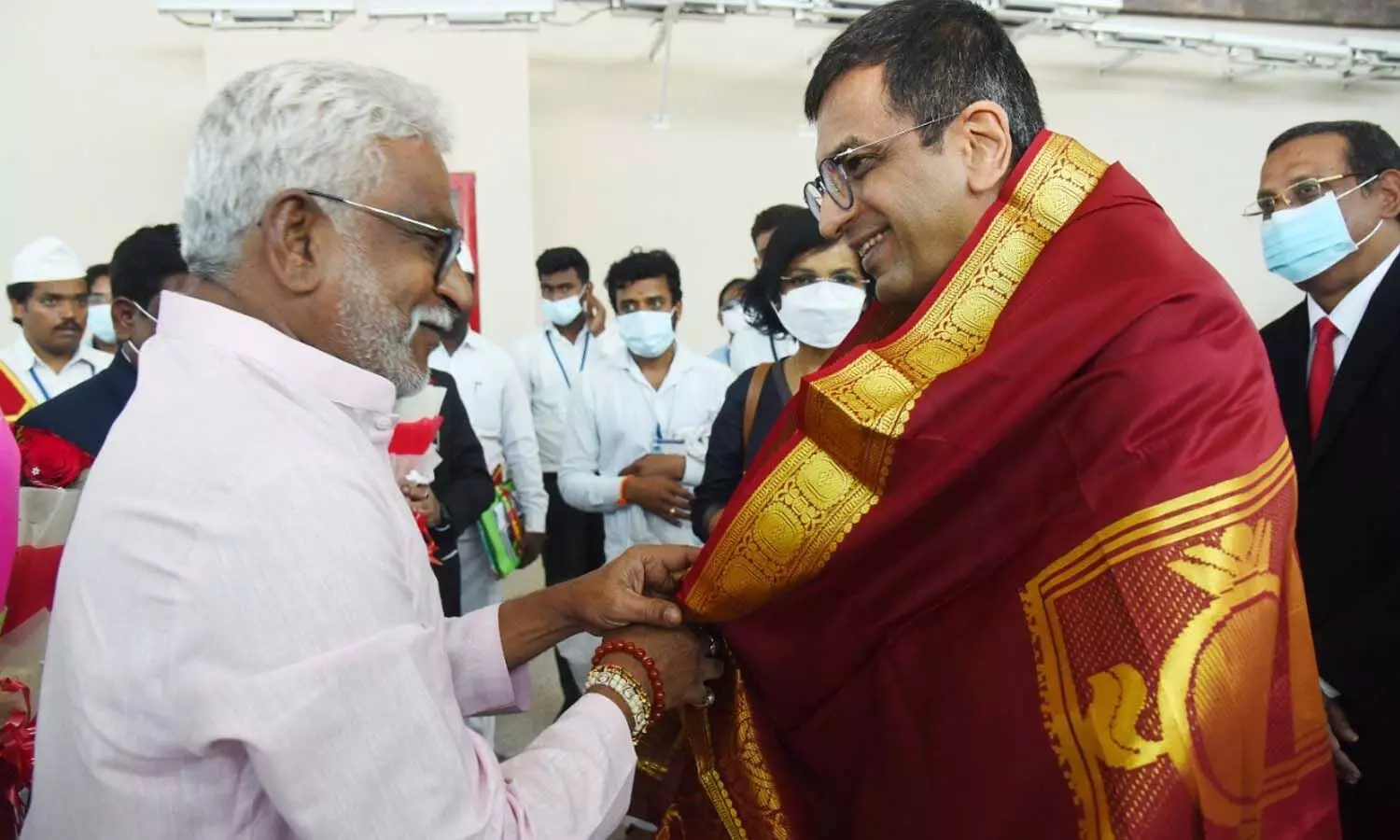 తిరుపతికి చేరుకున్న చీఫ్ జస్టిస్