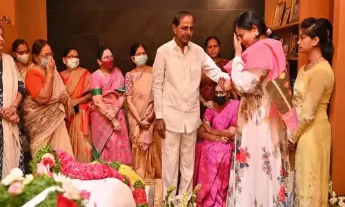 సీఎం కేసీఆర్ ఇంట విషాదం