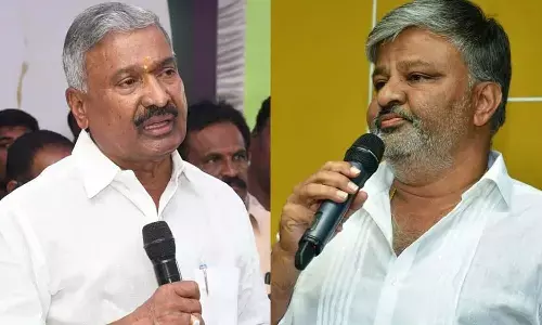 టీడీపీ నేత చల్లాబాబుపై రాళ్లదాడి