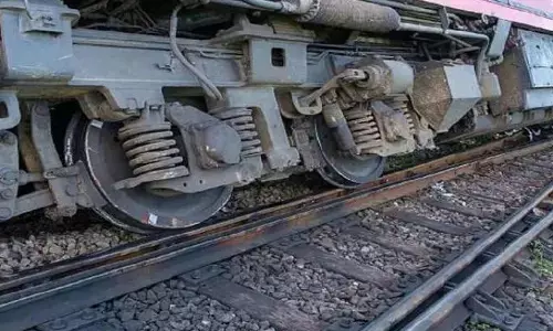 mumbai jodhpur train derailed