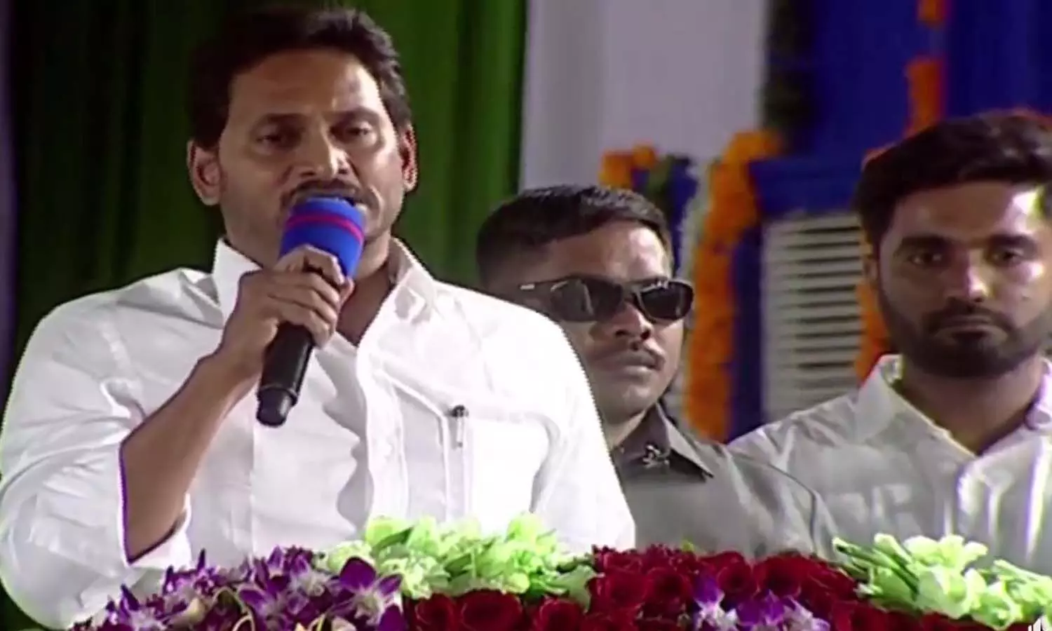 చంపేస్తాడు.. పోలీసులపైకి నెపం నెట్టేస్తాడు