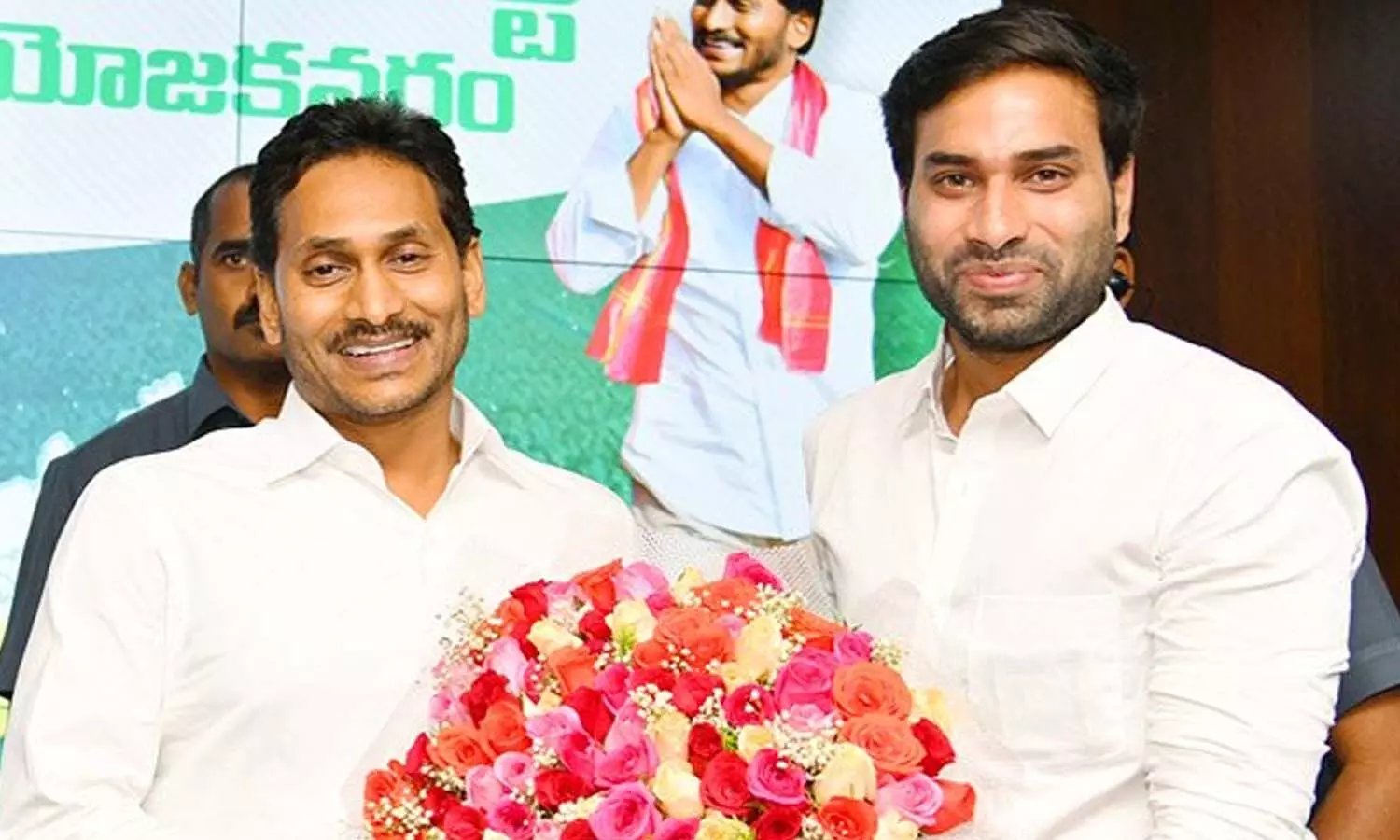 దేవినేని అవినాష్ కే టిక్కెట్