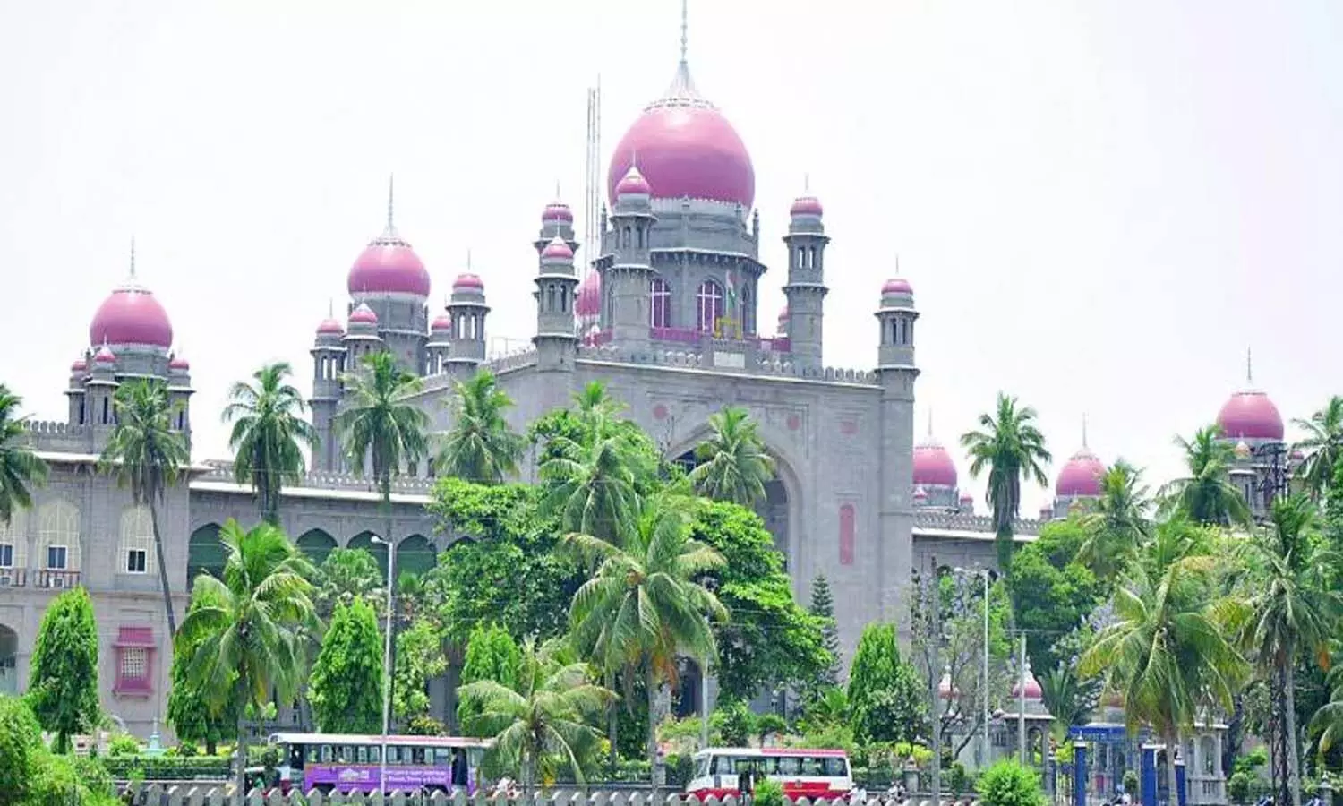 తెలంగాణ హైకోర్టులో 1226 ఉద్యోగాలు