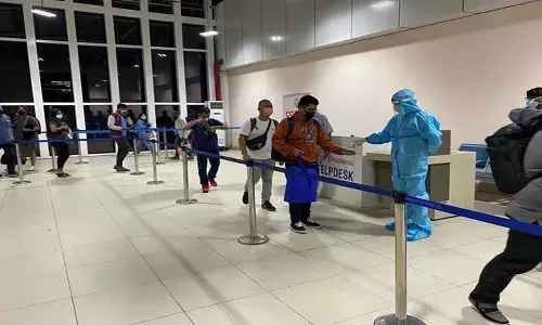 11 covid variants, international travelers