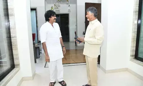 ఇద్దరి పర్యటనలు వాయిదా?