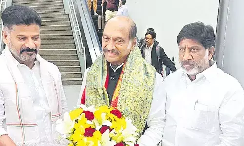 థాక్రేతో కోమటిరెడ్డి భేటీ