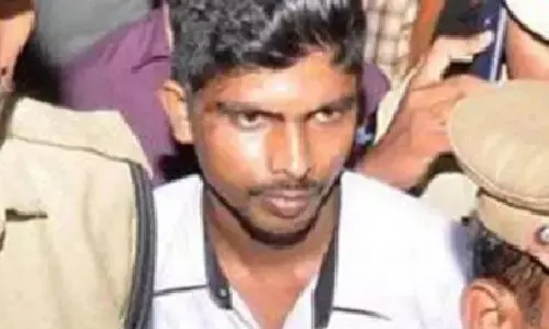 జగన్ కోర్టుకు హాజరు కావాల్సిందే