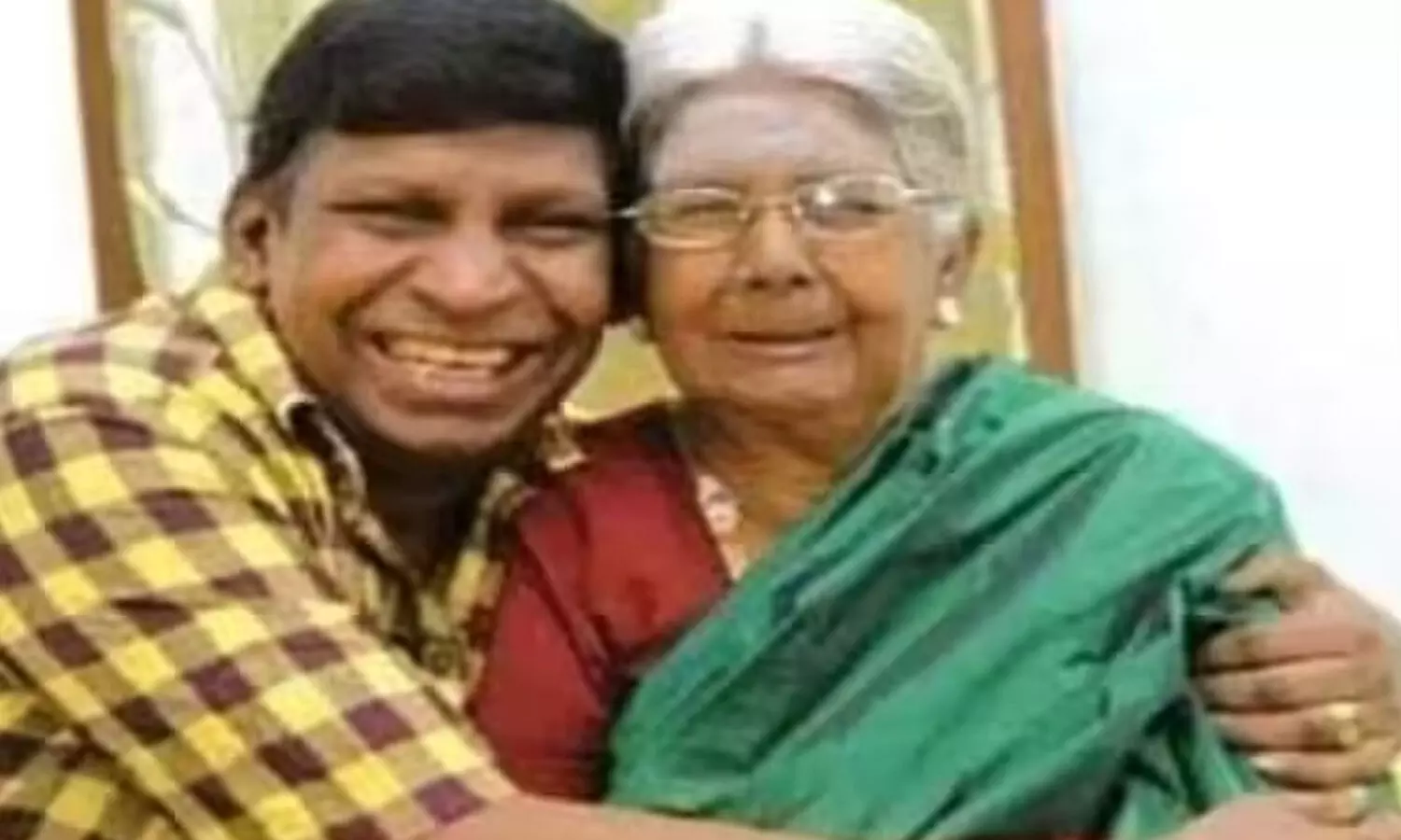 vadivelu mother passed away