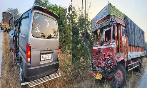 ఘోర రోడ్డు ప్రమాదం - 9 మంది మృతి