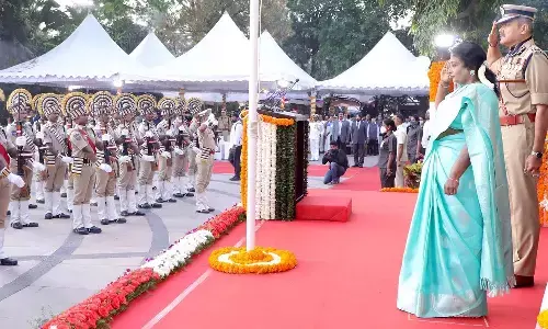 కేంద్రానికి గవర్నర్ కంప్లయింట్