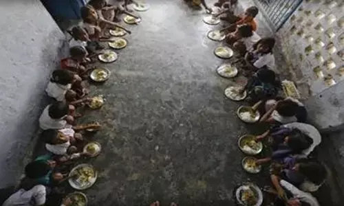 maharastra students food poison