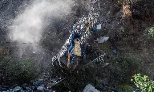 peru road accident, 25 died in bus accident