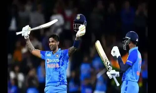 ఇదేం పిచ్ రా బాబూ.. పిచ్చి లేపింది