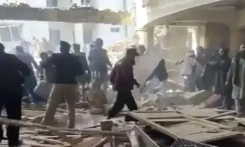 మసీదులో బాంబు పేలుడు