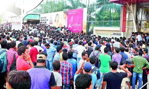 థియేటర్లు లోడింగ్.. ఫుల్ హ్యాపీస్