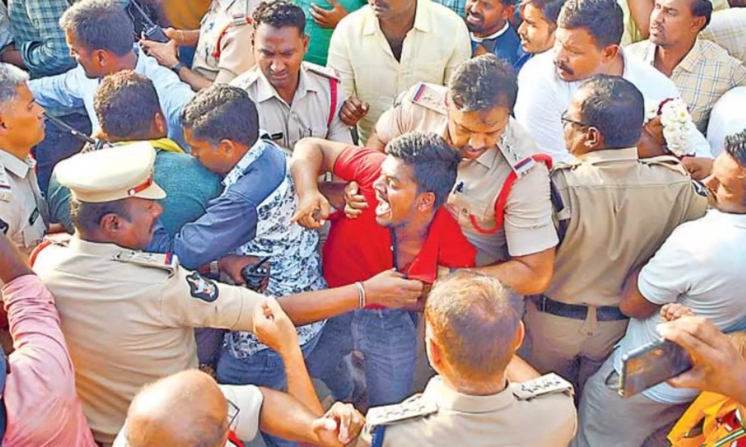 లోకేష్ పై హత్యాయత్నం కేసు నమోదు