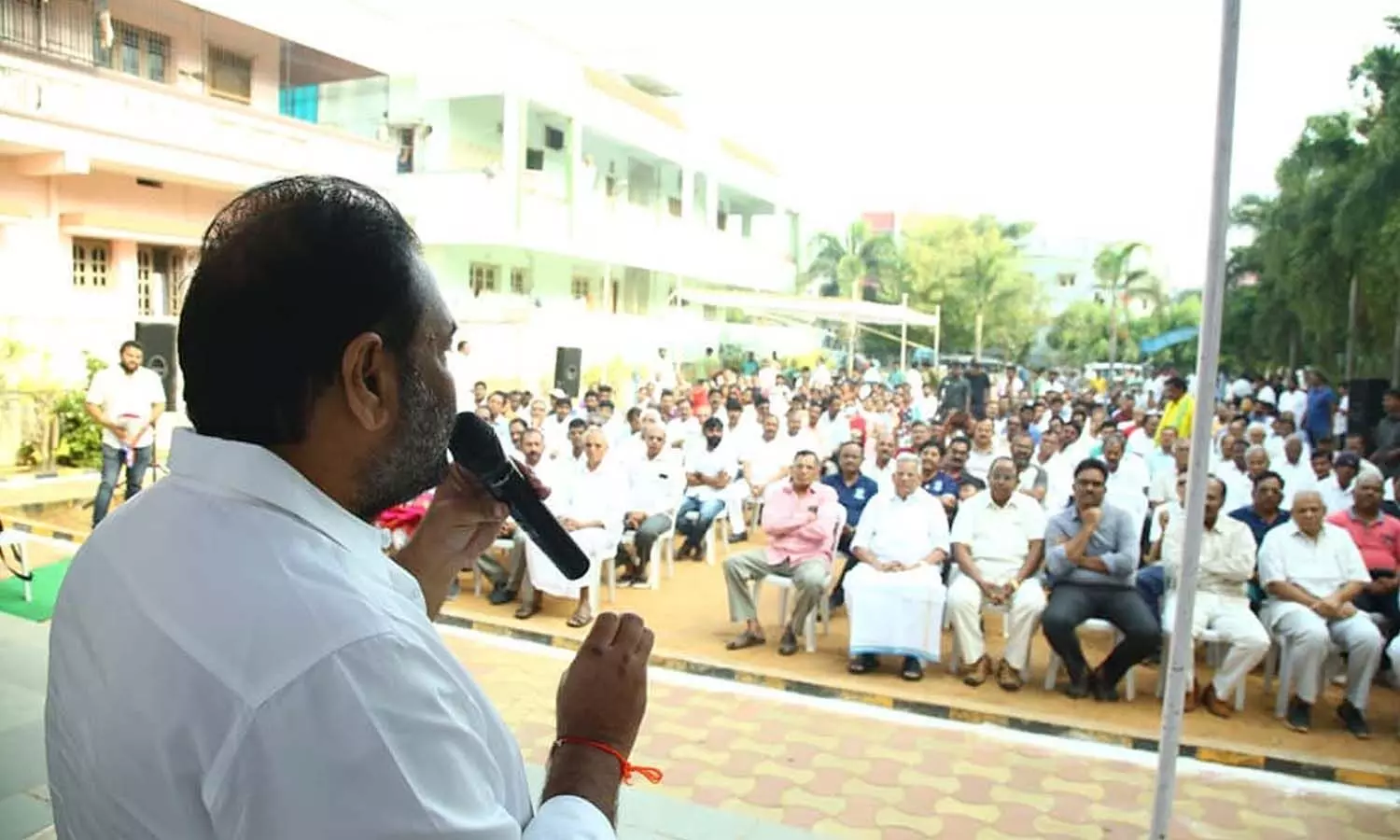 ఎమ్మెల్యే కోటంరెడ్డికి భద్రత తగ్గింపు