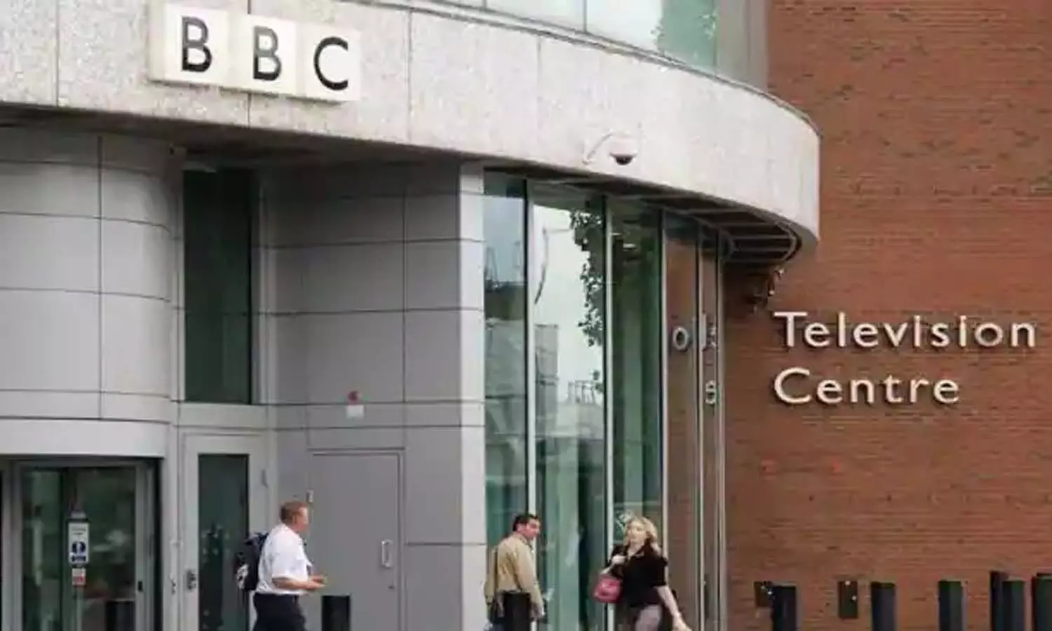 బీబీసీ ఆఫీస్‌లో ఐటీ సోదాలు