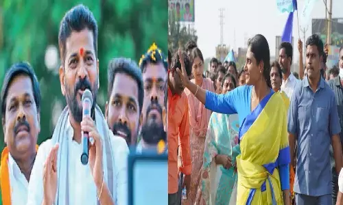 ఒకే చోట రేవంత్, షర్మిల పాదయాత్ర