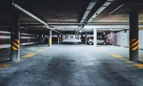 gurugram sahara shopping mall, woman techie assault