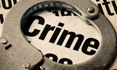 ఏడు కోట్ల నగలతో పరారీ