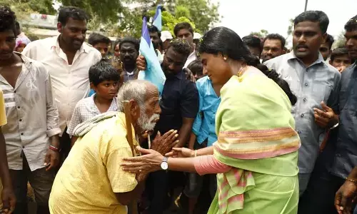 నేడు వరంగల్ జిల్లాకు షర్మిల