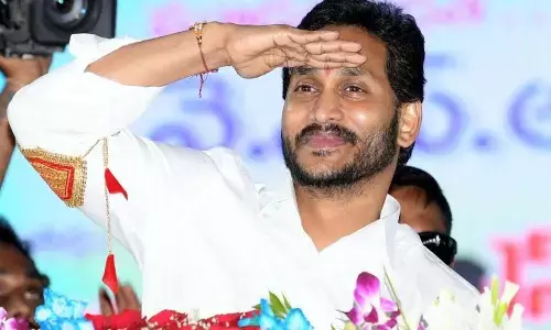 ఏం రాజకీయమయ్యా జగన్.. శభాష్?