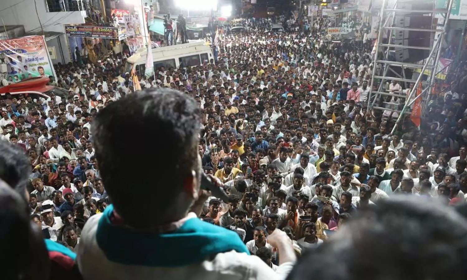 ఇది కుక్కల పాలన : రేవంత్ ఫైర్ ఇది కుక్కల పాలన : రేవంత్ ఫైర్