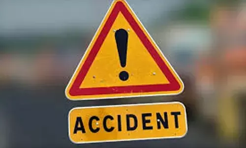 ఆటోను ఢీకొట్టిన లారీ : ఐదుగురి మృతి