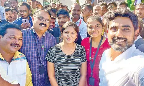 నారాలోకేష్ కు పోలీసులు నోటీసులు