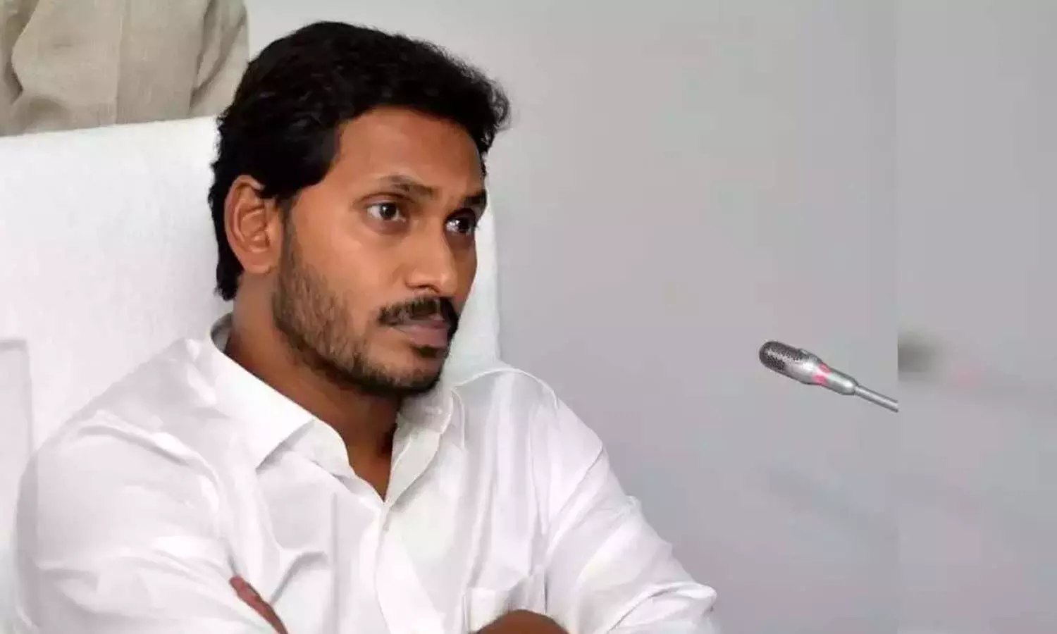 జగన్ కు క్లిష్ట పరిస్థితులు తప్పవా?