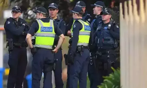 భారత యువకుడిని కాల్చిన పోలీసులు