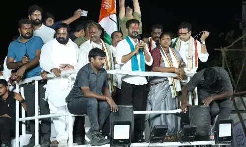 రేవంత్ పాదయాత్రలో యాక్సిడెంట్