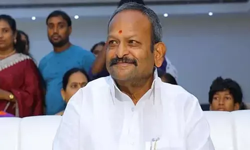 ఉద్యోగులు ప్రభుత్వానికి వ్యతిరేకమా? లేదే?