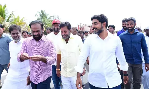 లోకేష్ తో వంగవీటి రాధా